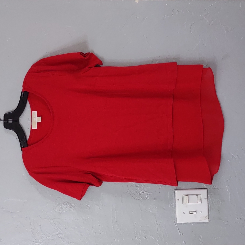 Michael kors blouse for women size M in good condition ,17 inch of arm to arm